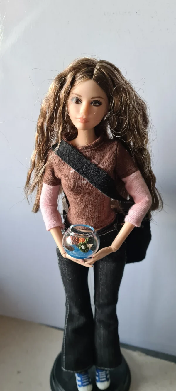 Fish bowl with crochet fish, 1/6 scale - Imagen 2