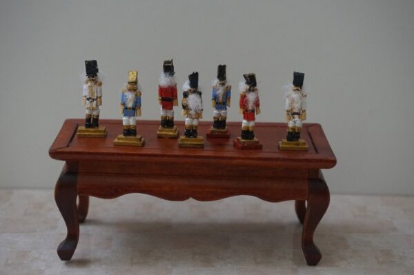 Dollhouse miniature nutcraker, 1/12 scale - Imagen 2