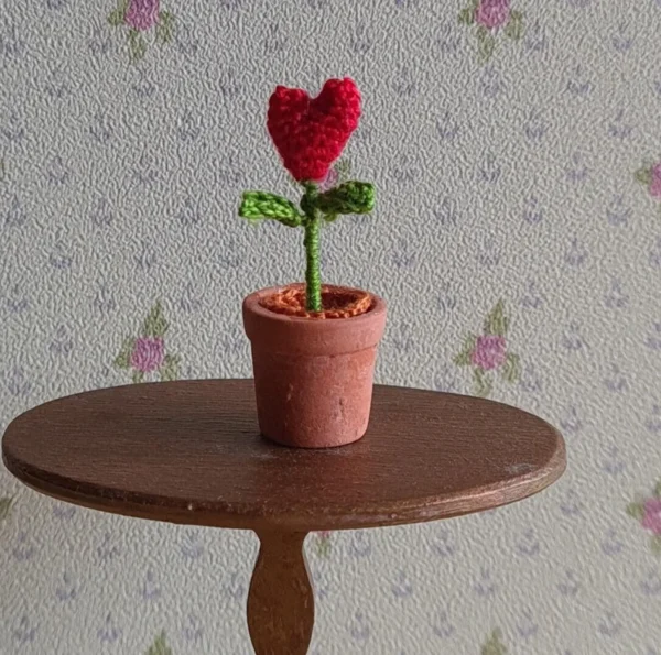 Dollhouse Miniature Crochet Heart in the Pot, 1/12 scale
