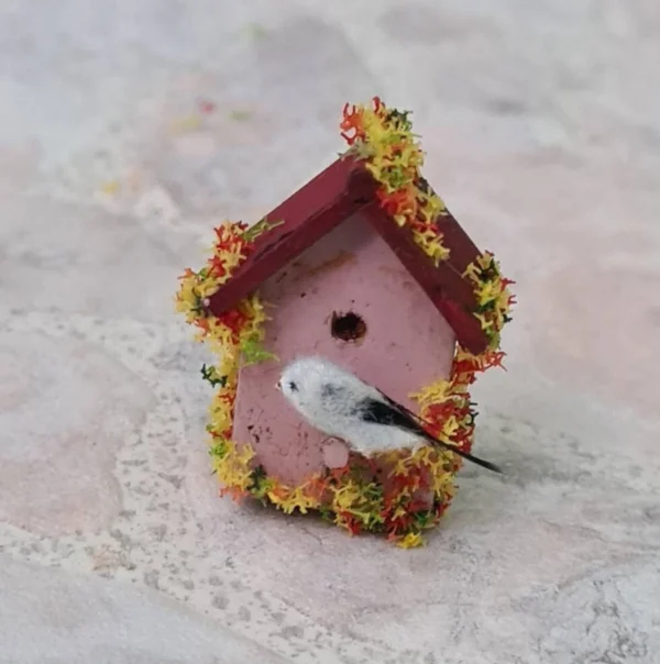 Dollhouse birdhouse, 1/12 scale