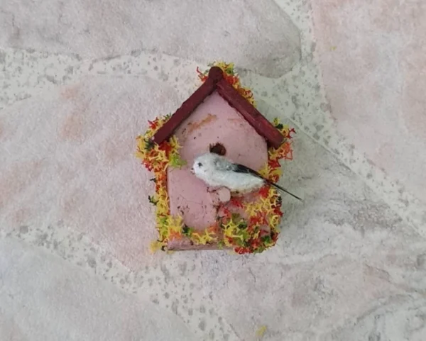 Dollhouse birdhouse, 1/12 scale - Imagen 2