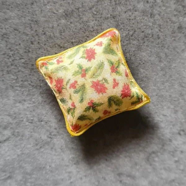 Dollhouse xmas cushion, 1/12 scale