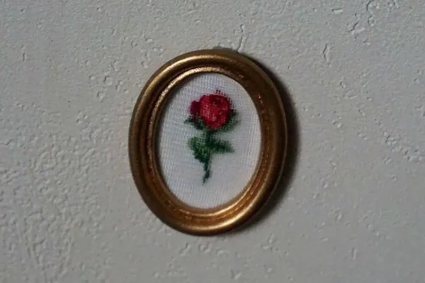 Dollhouse half point rose frame, 1/12 scale