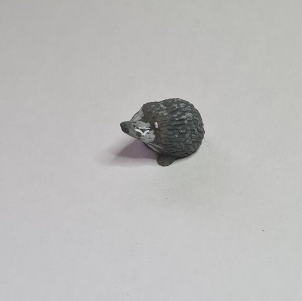 Dollhouse hedgehog, 1/12 scale - Imagen 2