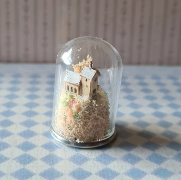 Dollhouse miniature house in dome, 1/12 scale - Imagen 4