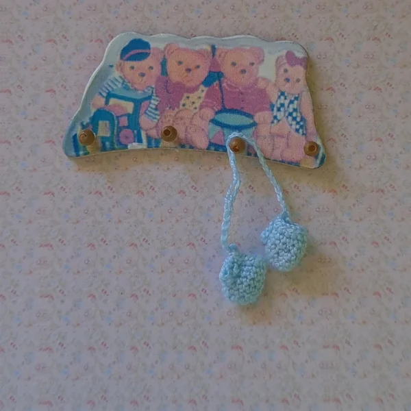 Miniature mittens, 1/12 scale - Imagen 2