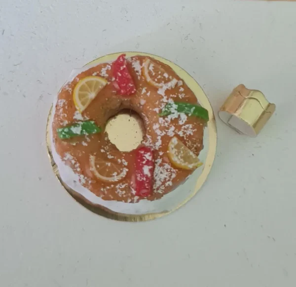 Dollhouse miniature spanish christmas cake, 1/2 scale - Imagen 3