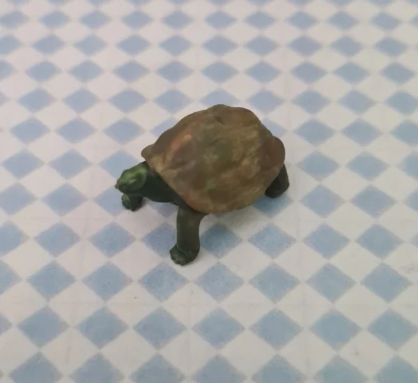 Dollhouse turtle, 1/12 scale - Imagen 2