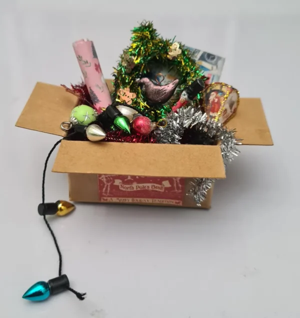 Christmas decorations box,1/12 scale - Imagen 3