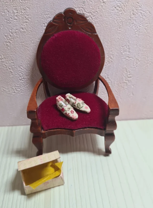 Shoes with old style box, 1/12 scale - Imagen 2