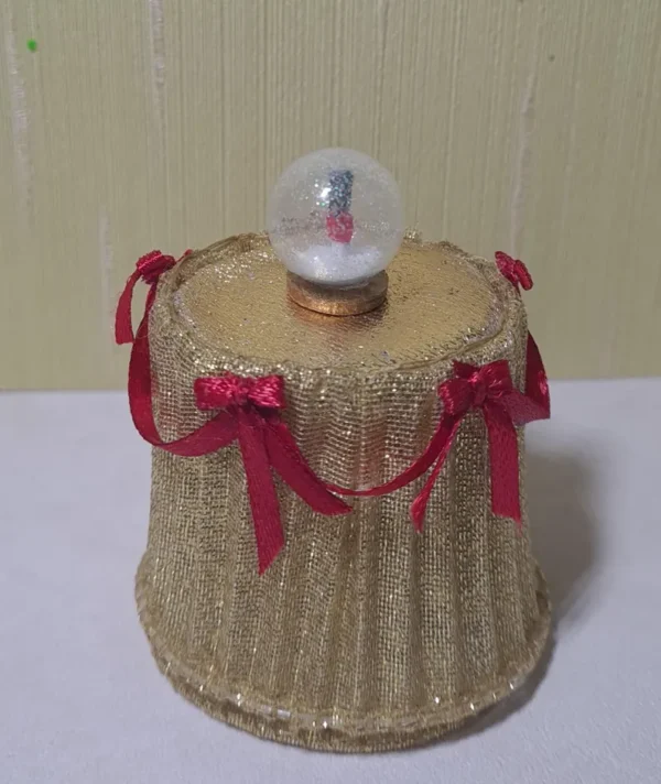 Dollhouse Miniature Seasonal Holiday Snow globe, 1/12 scale - Imagen 2