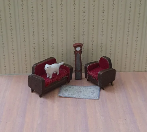 Dollhouse set sofas and clock, 1/48 scale - Imagen 2