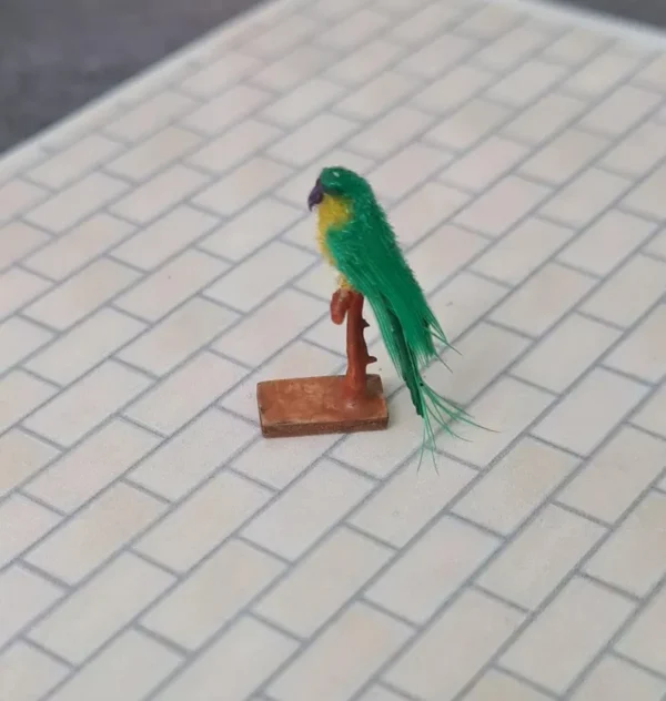 Dollhouse miniature parrot, 1/48 scale