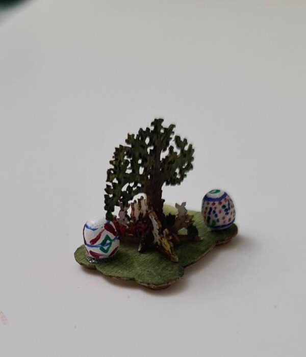 Miniature Easter bunny ornament for dollhouse, 1/12 scale - Imagen 3