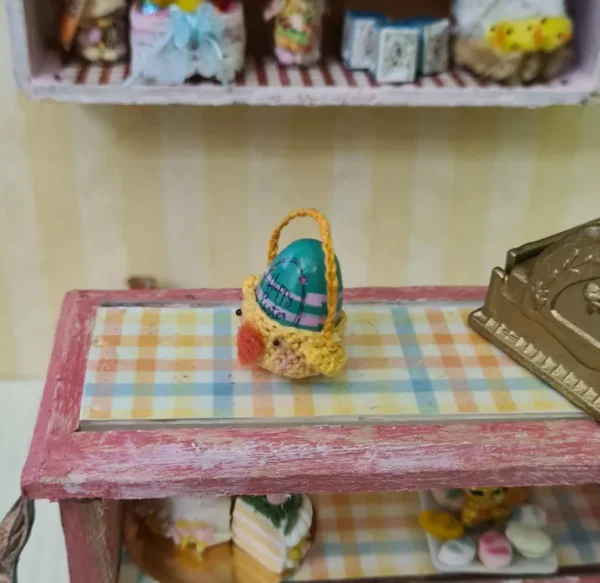 Dollhouse miniature Easter basket , 1/12 scale - Imagen 3