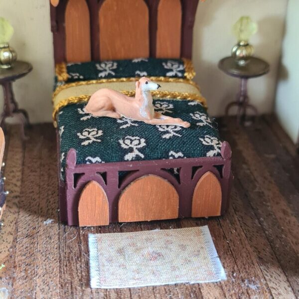 Dollhouse Greyhound dog, 1/48 scale - Imagen 2