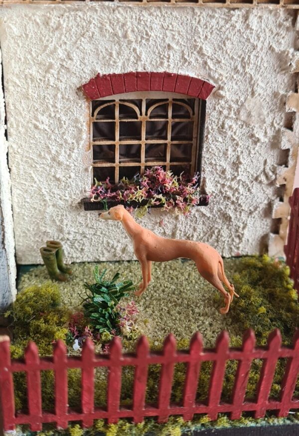 Dollhouse Greyhound dog, 1/48 scale - Imagen 2
