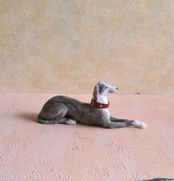Dollhouse Greyhound dog, 1/12 scale - Imagen 3