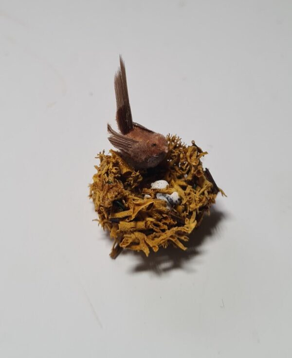 Dollhouse miniature nest, 1/12 scale