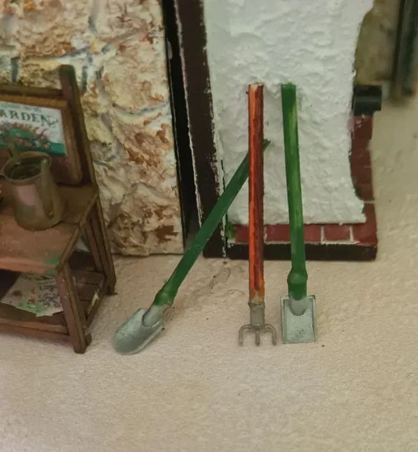 Dollhouose garden tool set, 1/48 scale