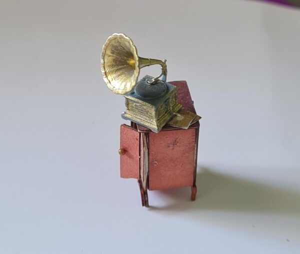Dollhouse Gramophone cabinet, 1/48 scale - Imagen 2