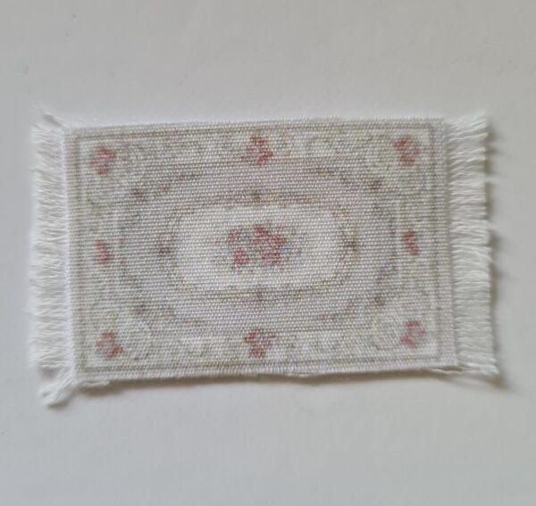 Dollhouse Miniature Fringed carpet, 1/48 scale - Imagen 2