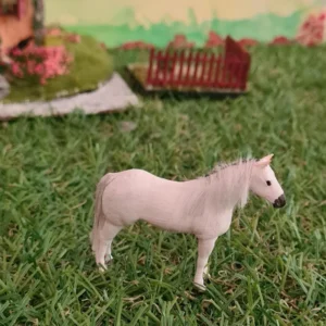 Dollhouse miniature horse, 1/48 scale