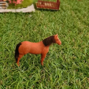 Dollhouse miniature horse, 1/48 scale