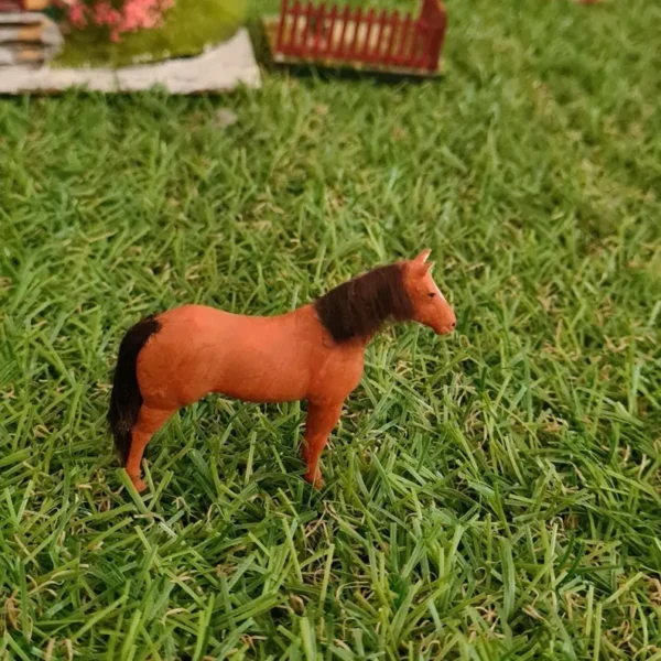 Dollhouse miniature horse, 1/48 scale
