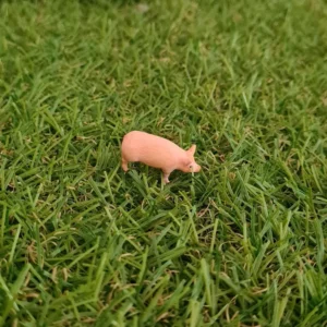 Alternative view of Dollhouse miniature pig, 1/48 scale