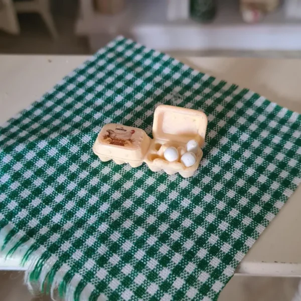 Dollhouse Miniature Egg Box, 1/12 Scale - Imagen 3
