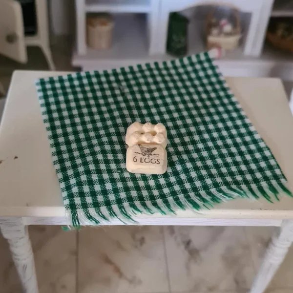 Dollhouse Miniature Egg Box, 1/12 Scale