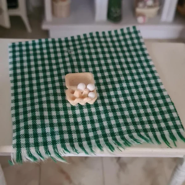 Dollhouse Miniature Egg Box, 1/12 Scale - Imagen 2