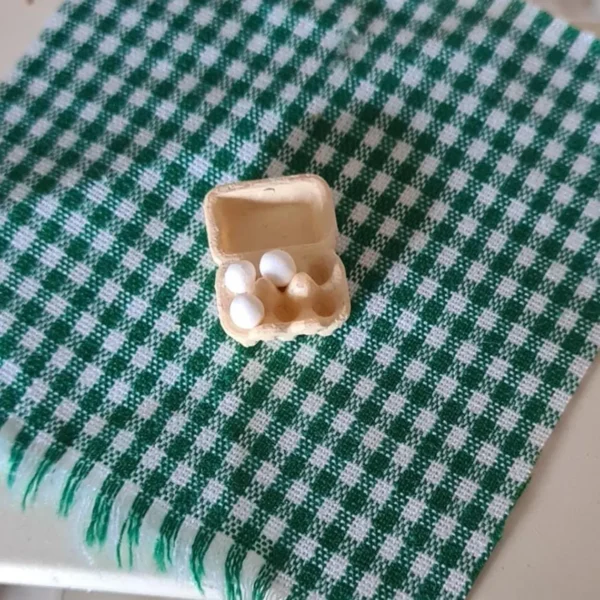 Dollhouse Miniature Egg Box, 1/12 Scale - Imagen 3