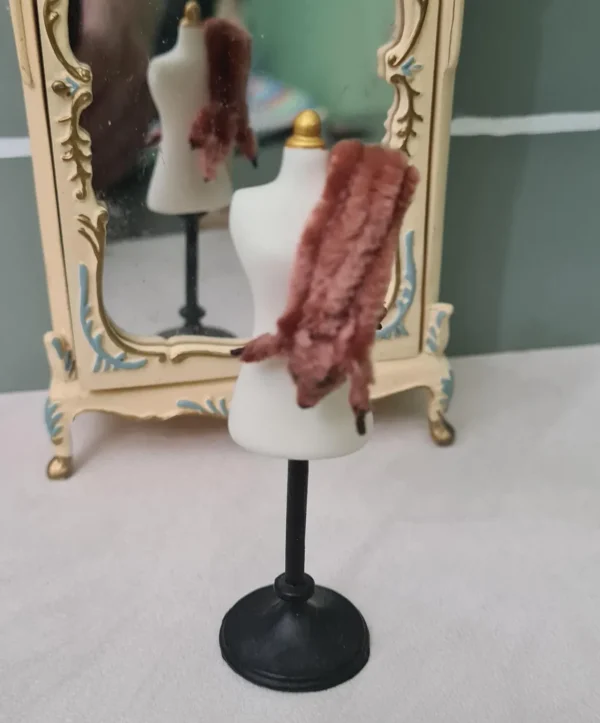Dollhouse miniature fox brown stole, 1/12 scale