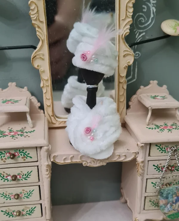 Dollhouse fur white hat and scarf, 1/12 Scale