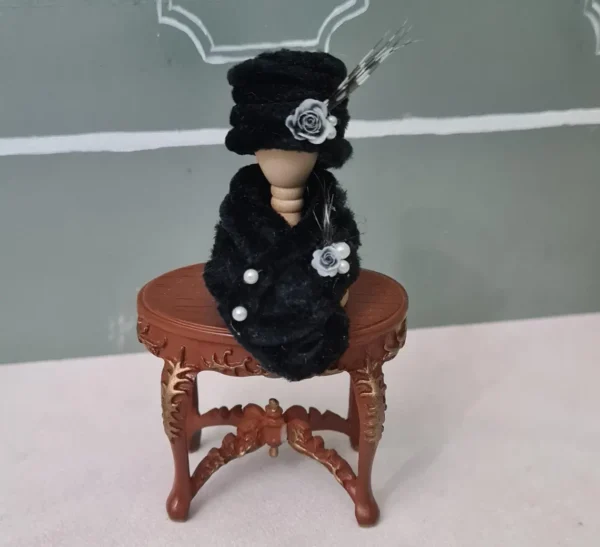 Dollhouse fur black hat and scarf, 1/12 Scale