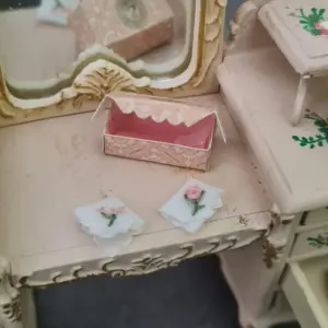 Box with two embroidered handkerchiefs for a 1/12 scale dollhouse
