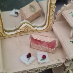 Box with two embroidered handkerchiefs for a 1/12 scale dollhouse.