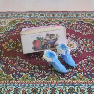 Dollhouse Miniature Vintage Shoes, 1/12 scale