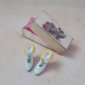 Dollhouse Miniature Vintage Shoes, 1/12 scale