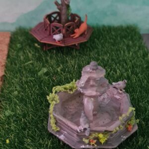 Alternative view of Dollhouse fountain, 1/48 scale with doves