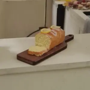 Handmade Miniature Lemon cake – Dollhouse Food 1:12 Scale – Realistic Bakery Display