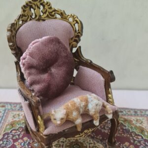 Alternative view of Dollhouse miniature cat 1/12 scale
