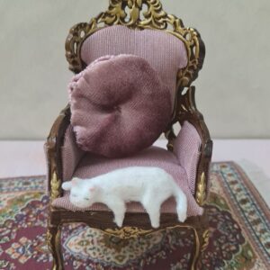Alternative view of Dollhouse miniature cat 1/12 scale