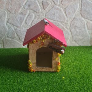 Dollhouse dog kennel with bird, 1/12 scale - Imagen 3