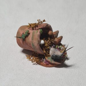 Dollhouse nest inside a flowerpot, 1/12 scale